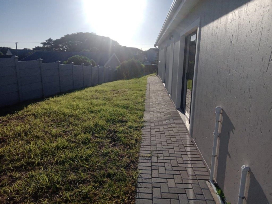 3 Bedroom Property for Sale in Paradise Beach Eastern Cape